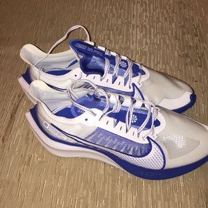 Nike Zoom Gravity Mens White Racer Blue
